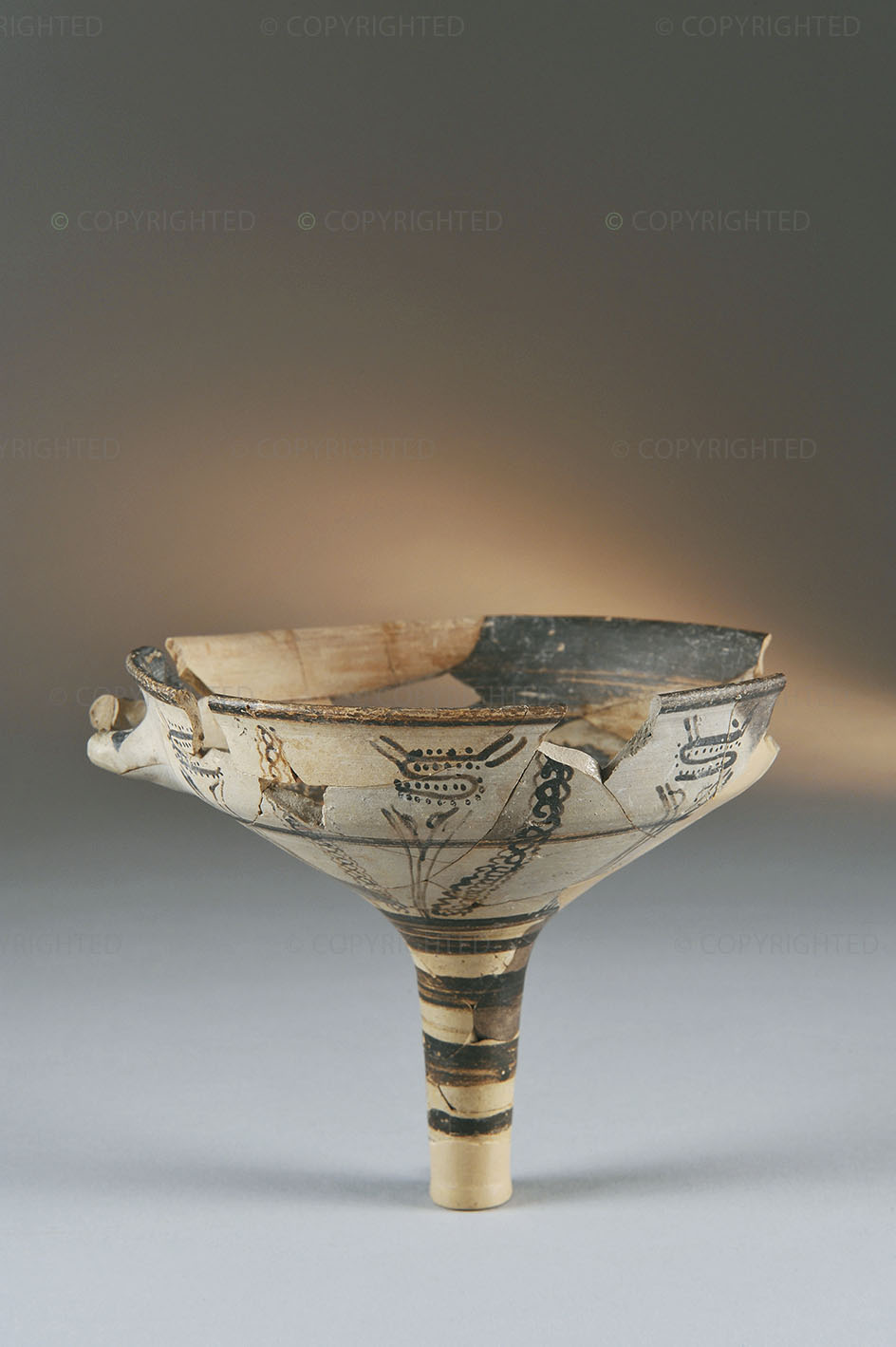 Italic-Mycenaean stemmed goblet